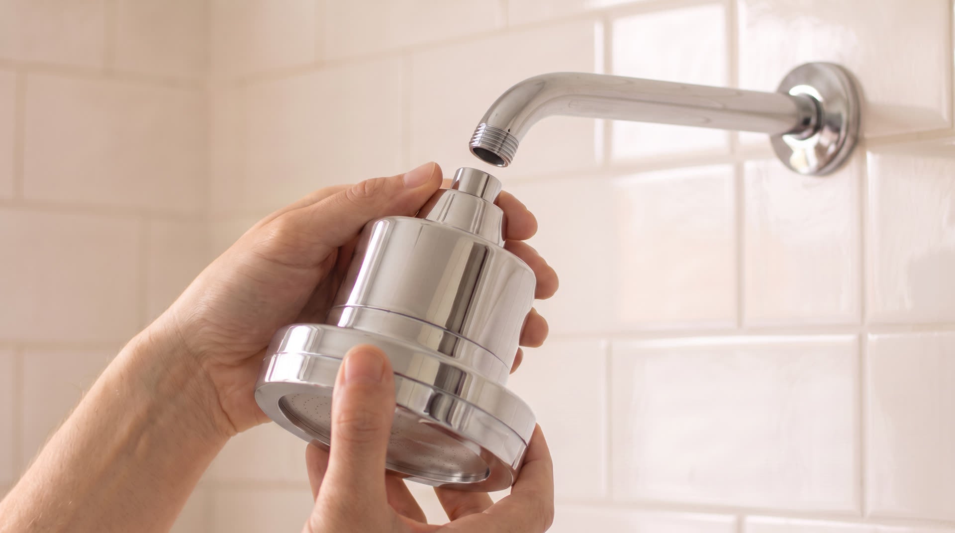 Fitting the drpl showerhead by hand